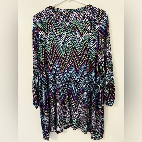 Premise Colorful Swing Top - Picture 5 of 9